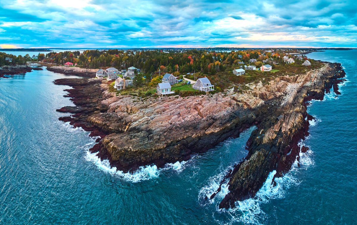 Stunning Maine coastline showcasing Giant's Stairs